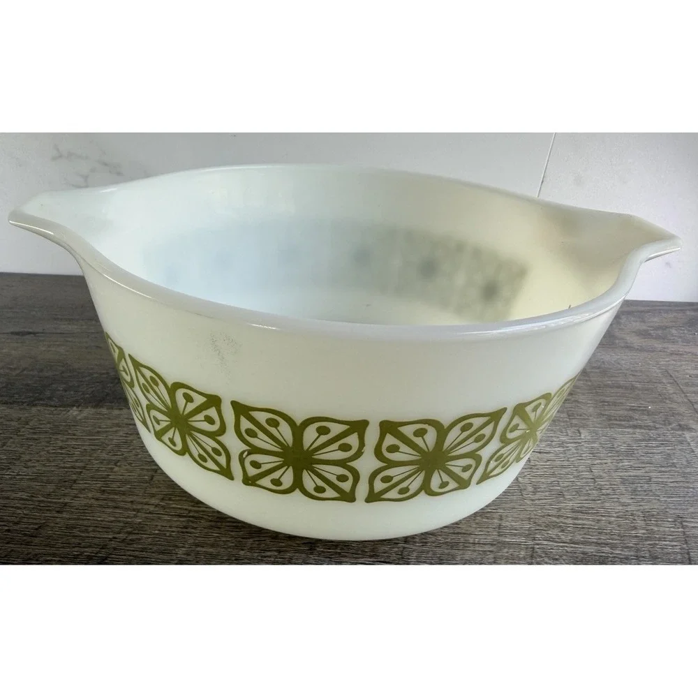 VINTAGE Pyrex 474-B Verde Green Square Flowers 1.5 Qt Casserole Dish